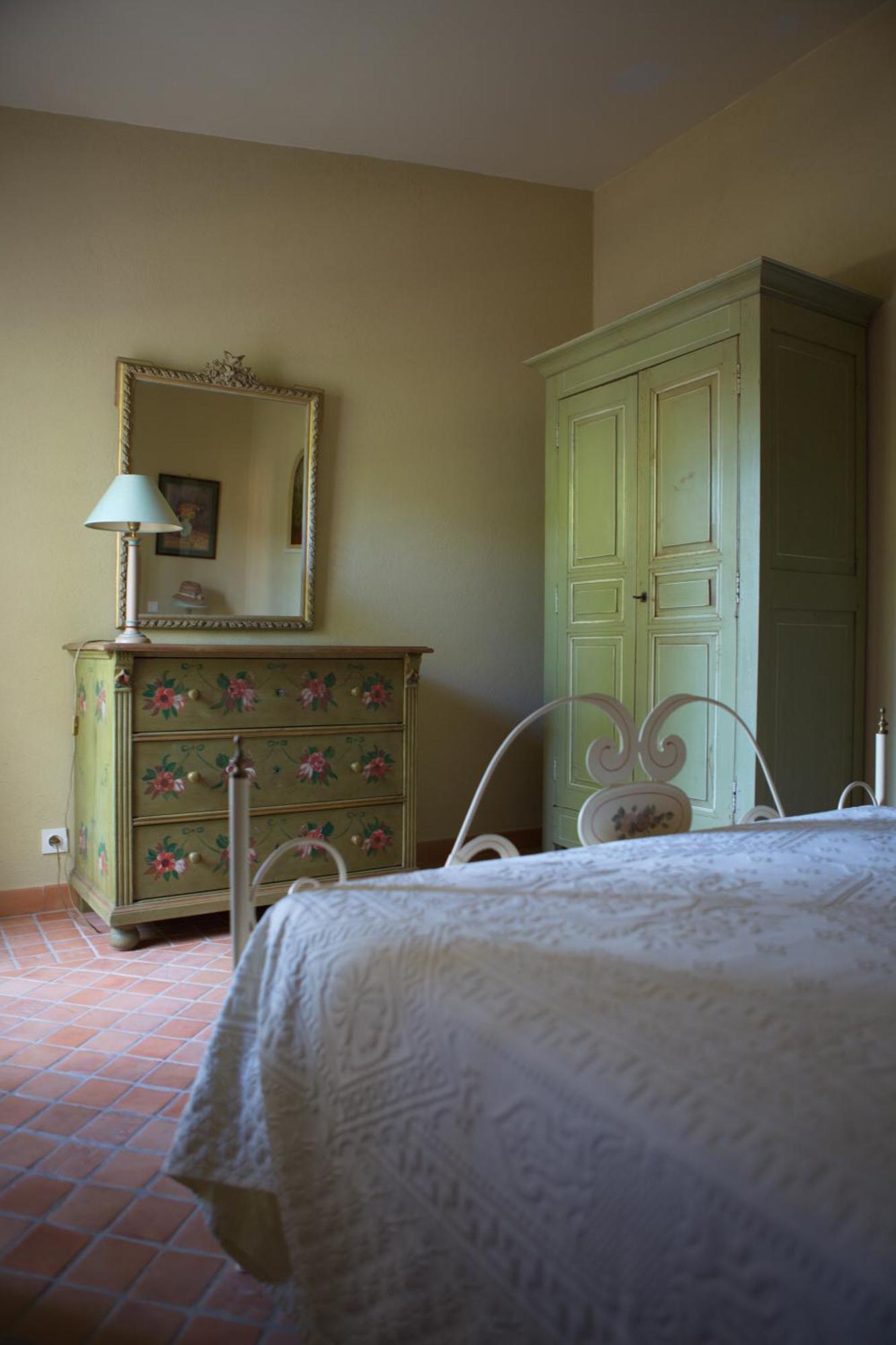 Quarto em Acomodações Particulares Mas Antinea *